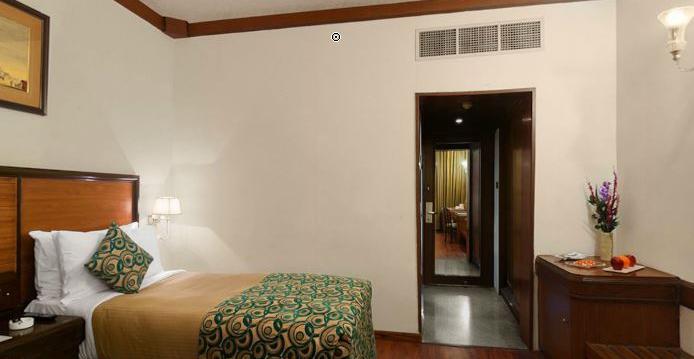 Hotel Samrat, Нью-Дели Экстерьер фото